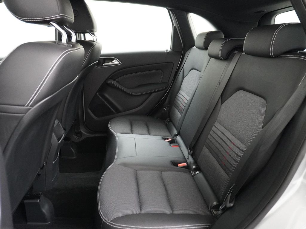 Mercedes-Benz B 180 Ambition Facelift Urban navi kamera AHK au