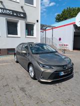 Toyota Corolla 1.8 Hybrid 2020 | 1. Hand | Scheckheft - Toyota Corolla Gebrauchtwagen in München