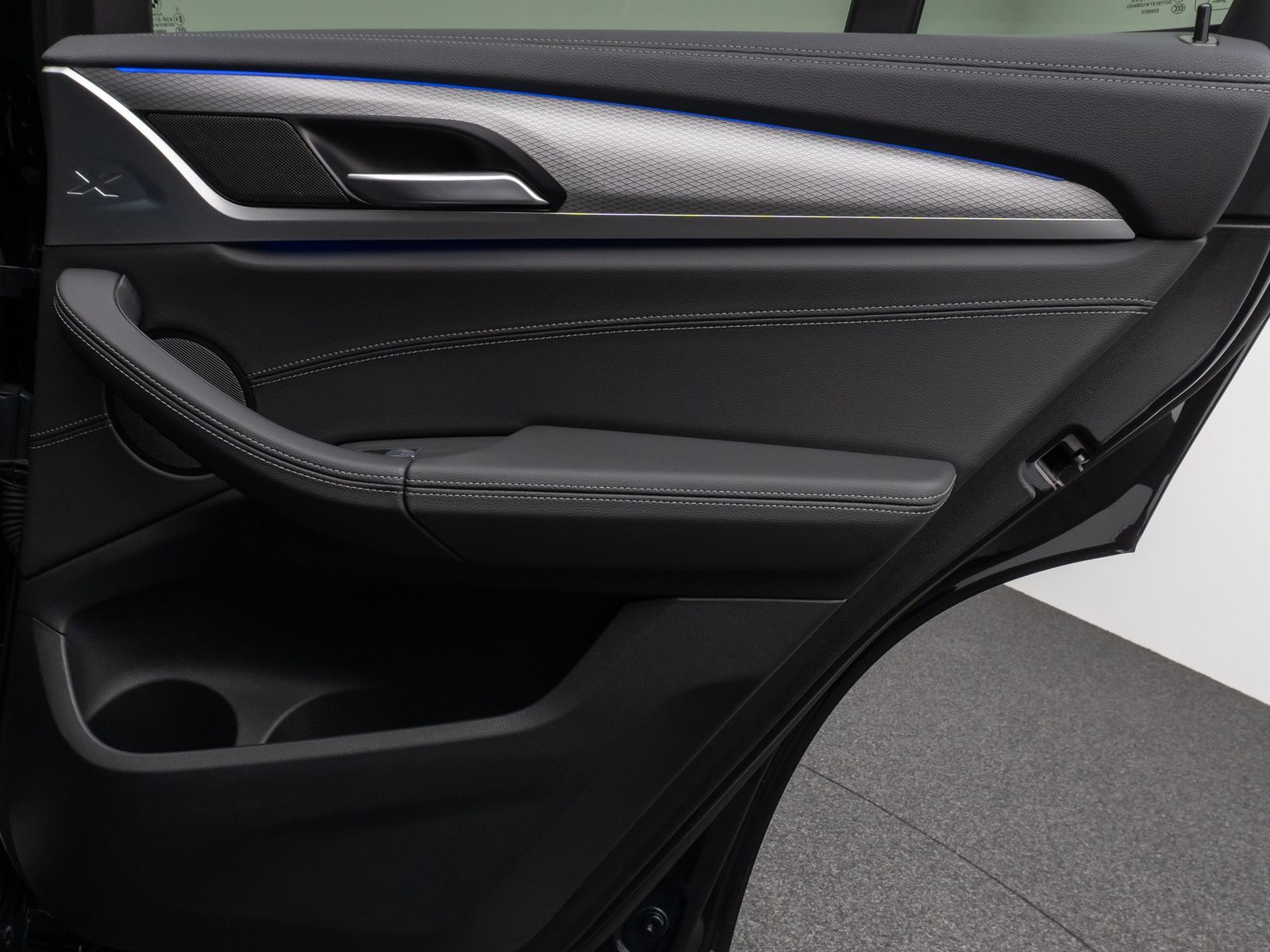 Fahrzeugabbildung BMW X3 M40d Panorama 360°HUD DAB HiFi AHK Komfort