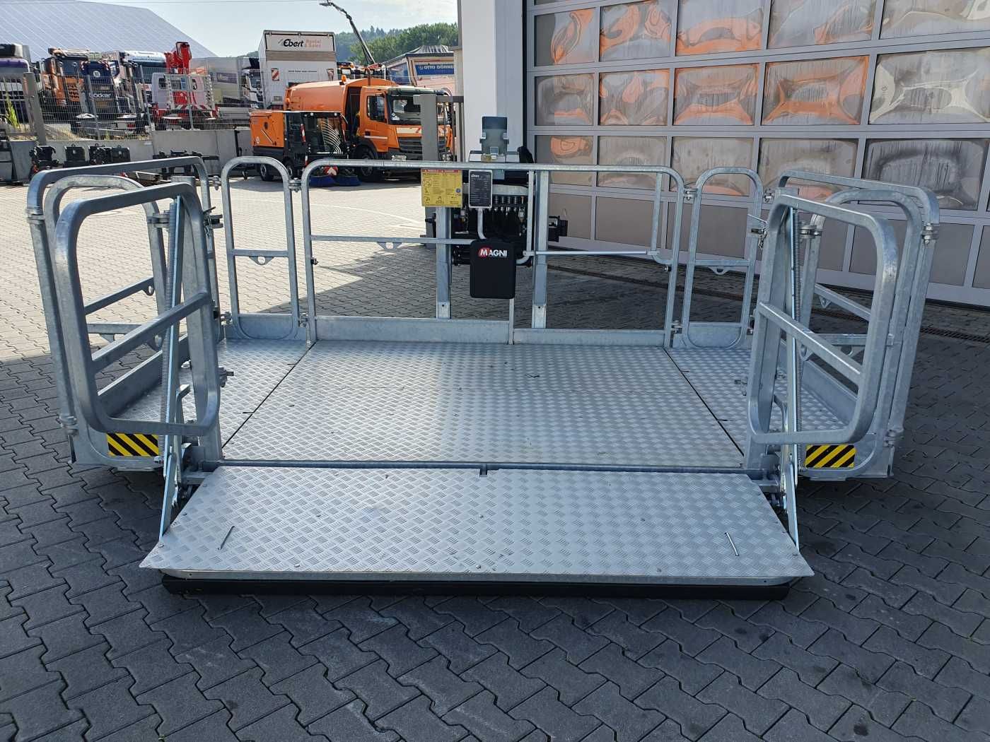 Fahrzeugabbildung Andere Magni Arbeitskorb drehbar & ausziehbar 1.000 kg