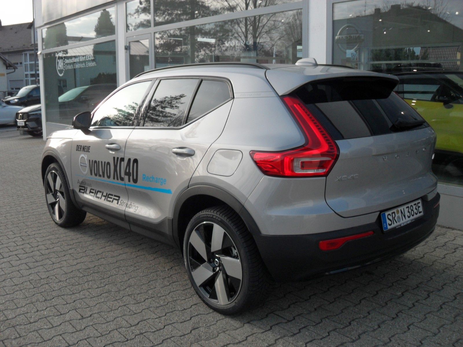 Fahrzeugabbildung Volvo XC40 Recharge Plus Single Motor Extended Range