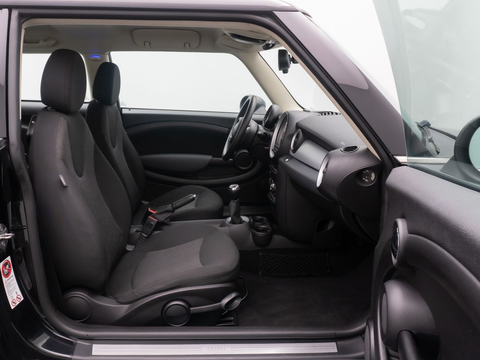 Fahrzeugabbildung MINI One Clubman Pepper PDC CD Bordcomputer Nebelsch