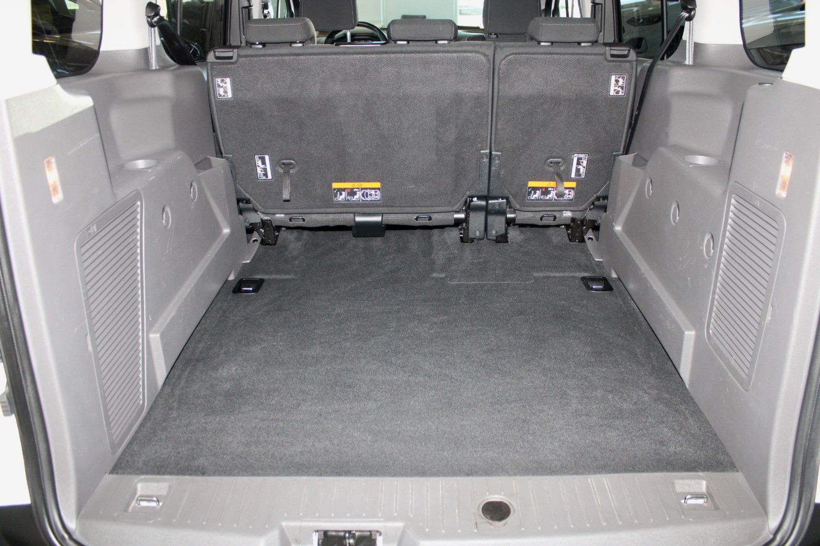 Fahrzeugabbildung Ford Grand Tourneo Connect Aut. NAVI STDHZ CAM AHK