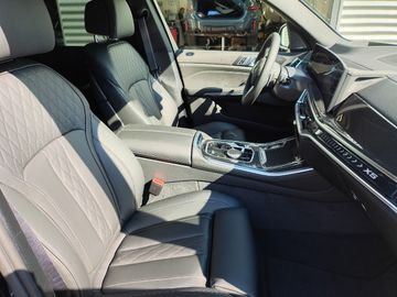 BMW X5 xDrive40d M Sportpaket HK HiFi DAB LED