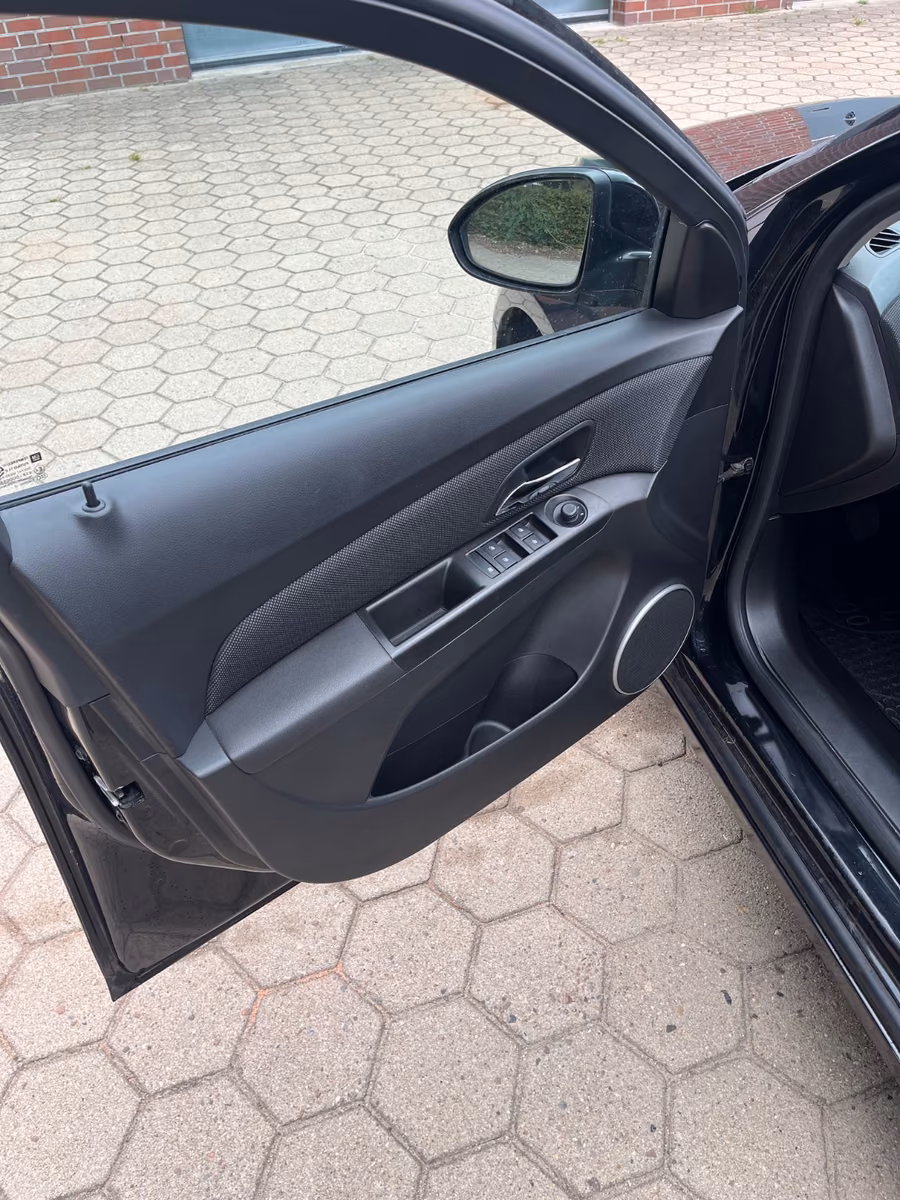 Chevrolet Cruze 2013 — photo 12
