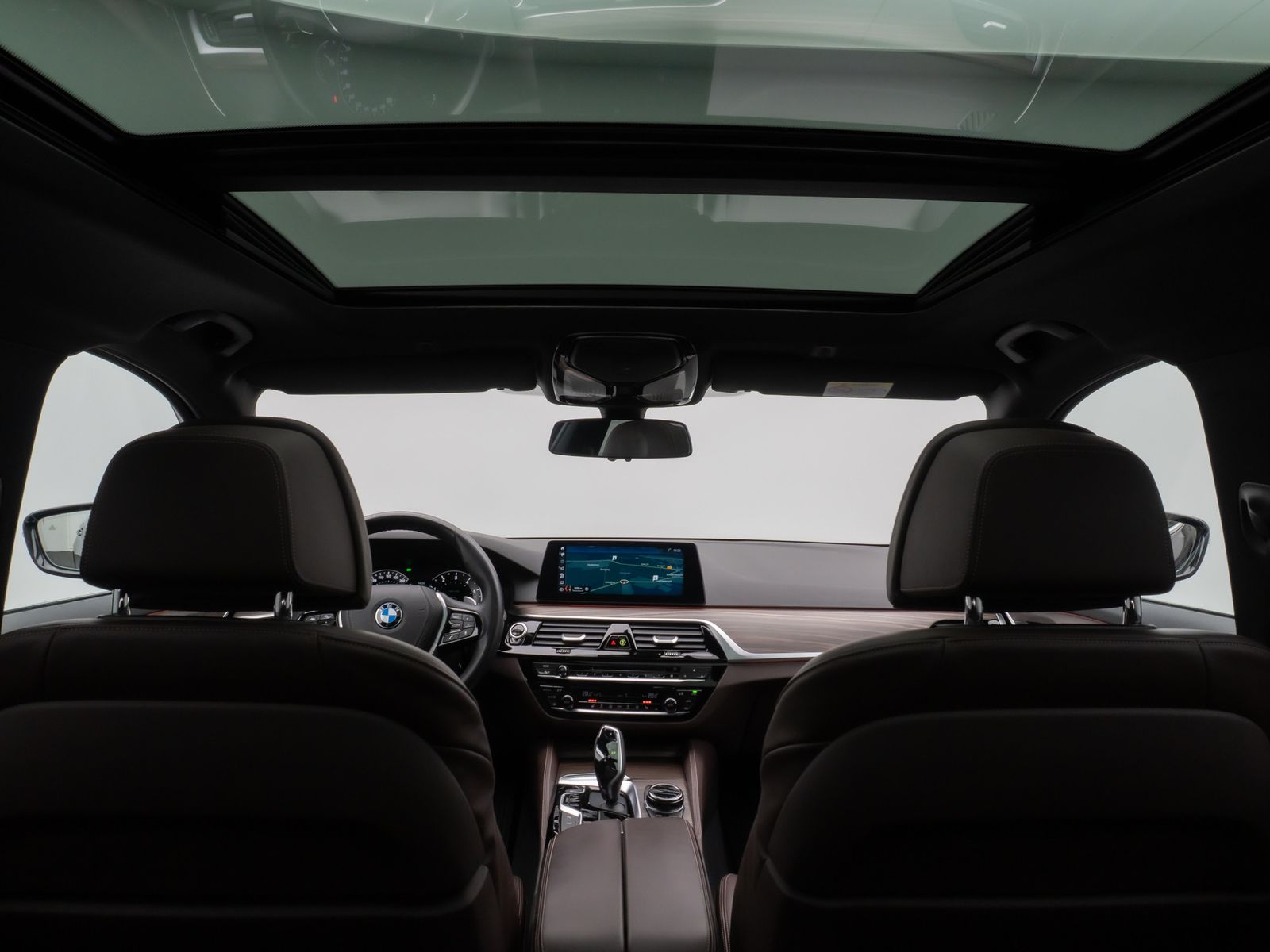 Fahrzeugabbildung BMW 530i xD Luxury Line Panorama 360°HUD H/K Massage