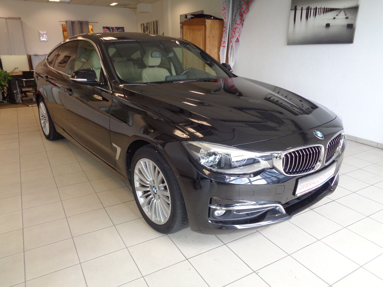 Fahrzeugabbildung BMW 330 Gran Turismo / LED / LEDER / KAMERA