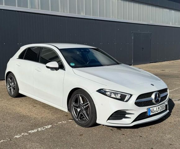 MERCEDES-BENZ A 200 - AMG Line, Ambiente Beleuchtung 