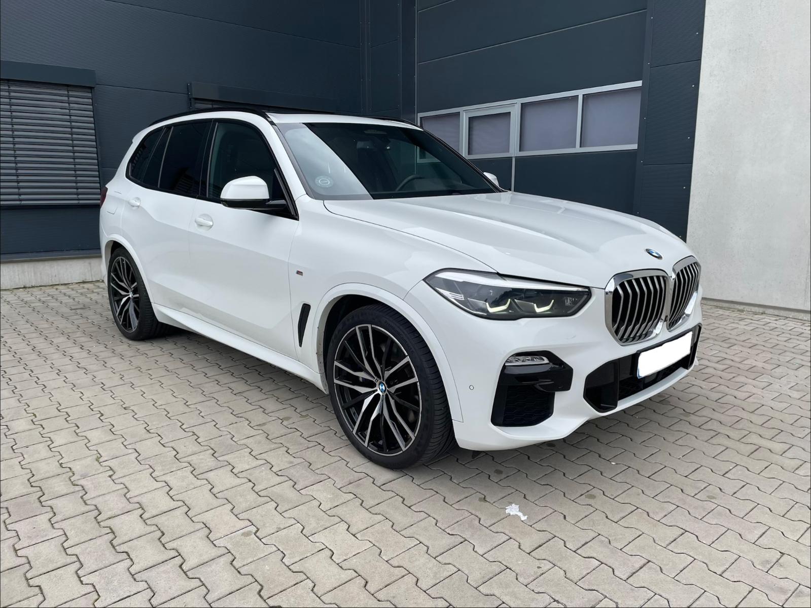 BMW X5 xDrive 3.0 D M Sport HEADUP PANO 360° STANDH.
