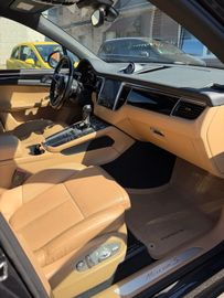 Porsche Macan - 3