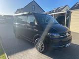 Volkswagen VW T6 California Beach - 2.0 TDI - 204 PS - schwarze Volkswagen T6 California
