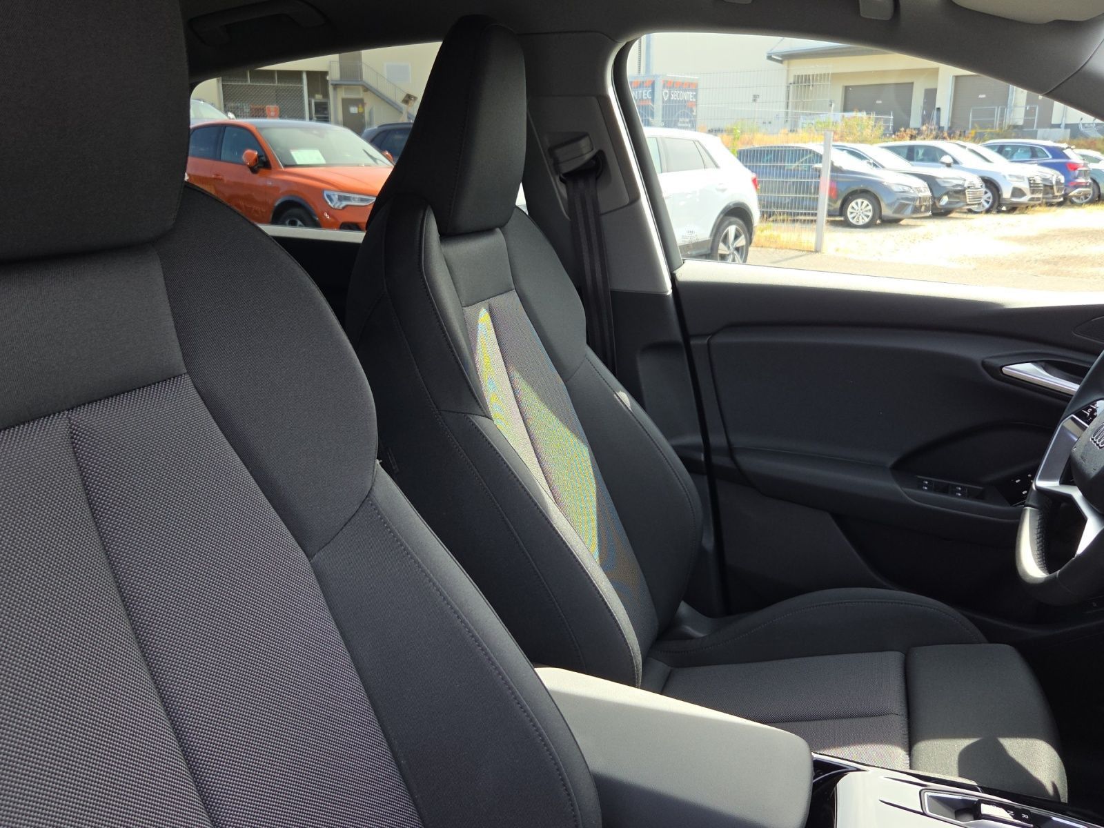 Audi Q6 Sportback e-tron qu S line Air Pano B&O AR-HU foto 18