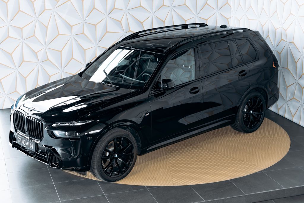 BMW X7 M60