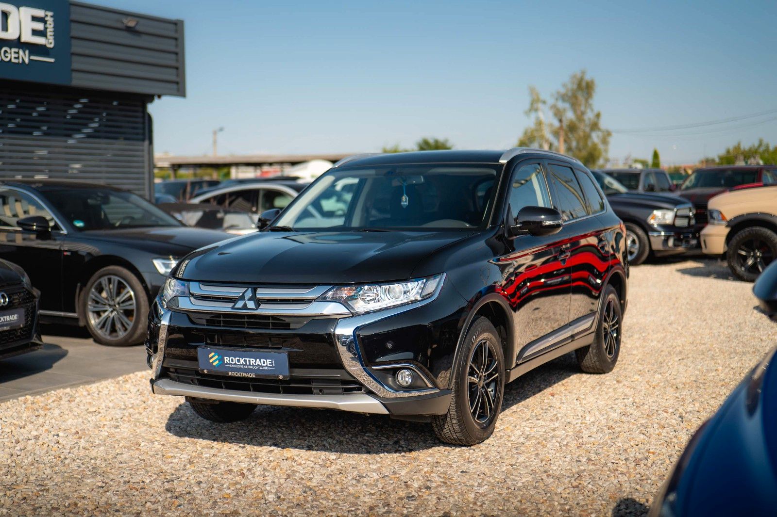 Fahrzeugabbildung Mitsubishi Outlander Edition 100 2WD | DAB | Kamera | 1Hand