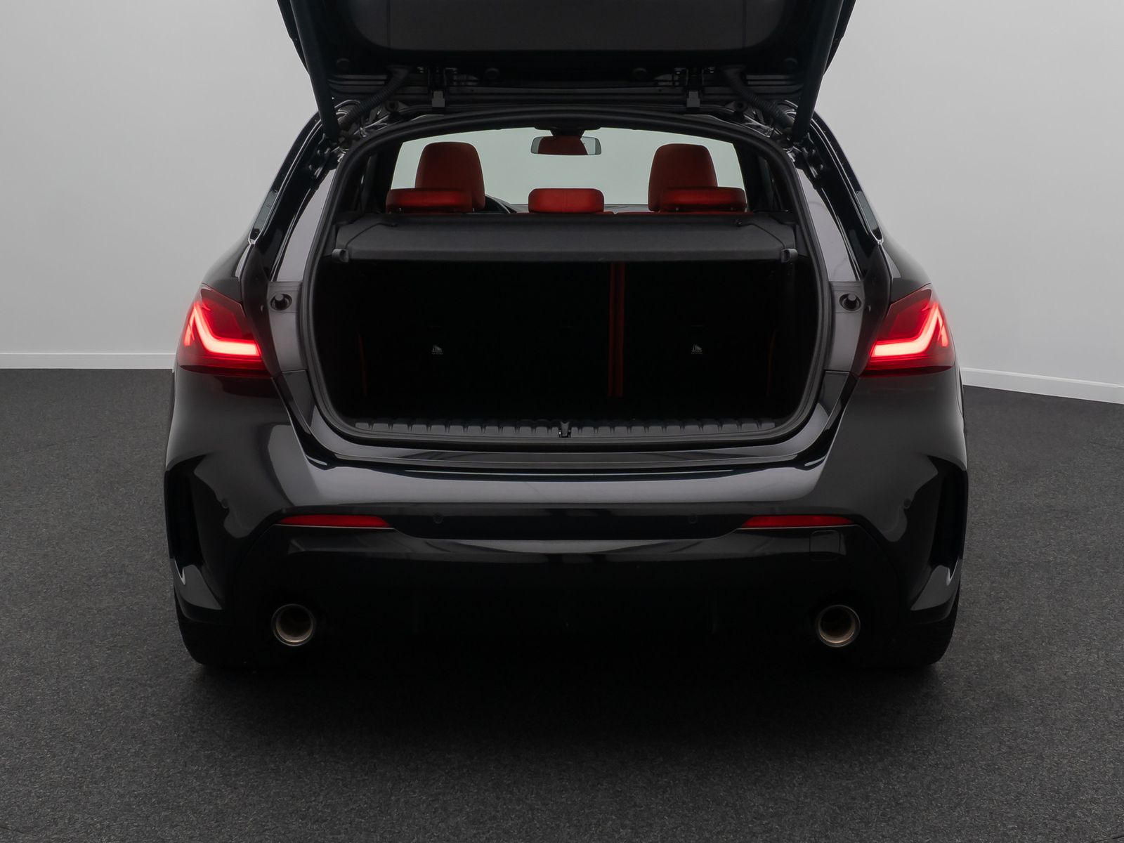 Fahrzeugabbildung BMW 120i M Sport Komfort DAB HiFi Panorama Leder 19"