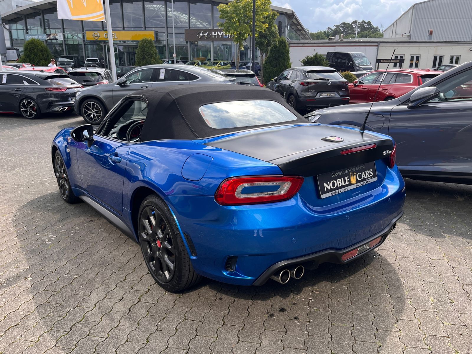 Fahrzeugabbildung Abarth 124 Spider NAVI KLIMA LED LEDER ALU BOSE