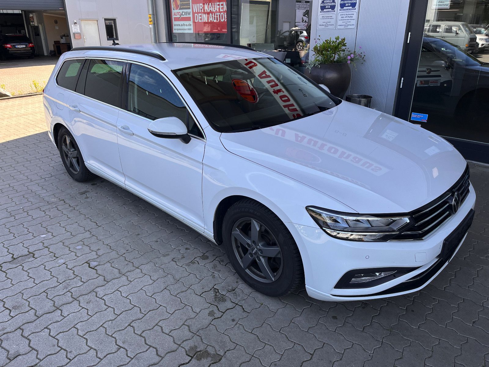 Fahrzeugabbildung Volkswagen Passat Variant Business