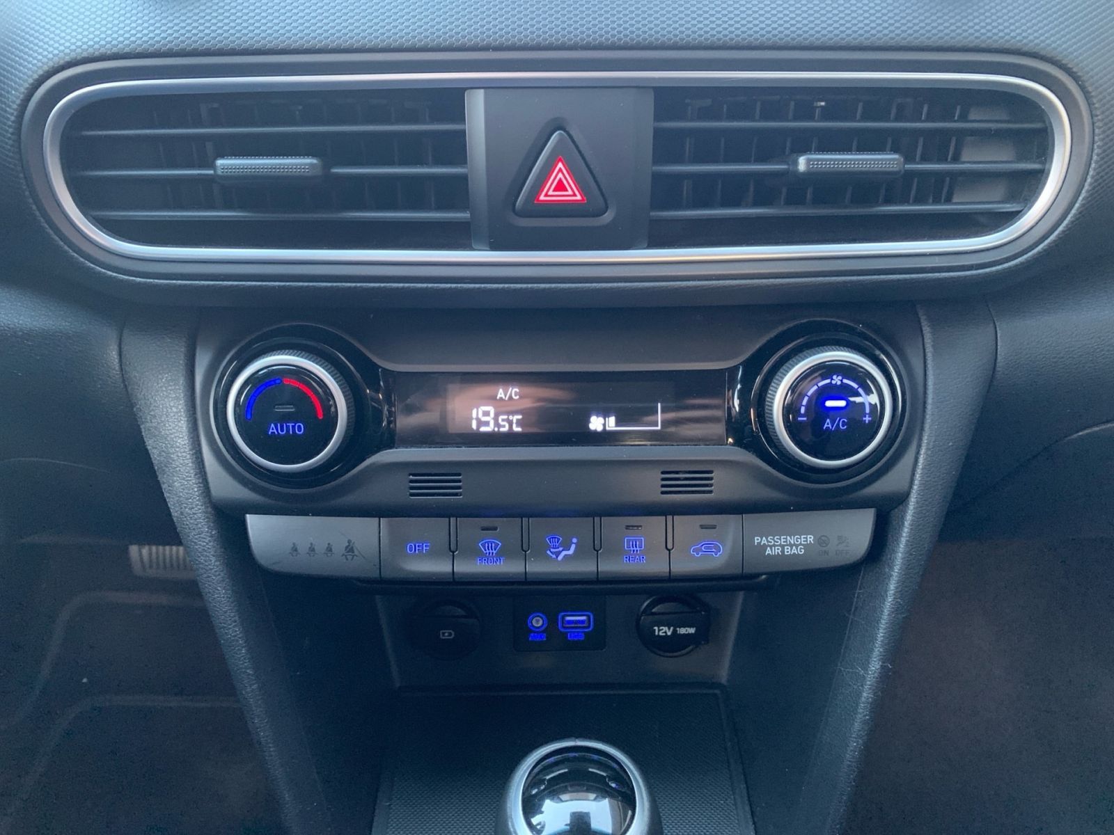 Fahrzeugabbildung Hyundai KONA 1.6 T-GDI 7-DCT Trend 4WD Navi 1Hd