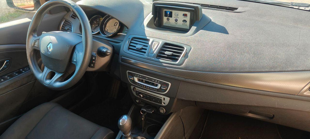 Renault Megane 2013 — photo 10