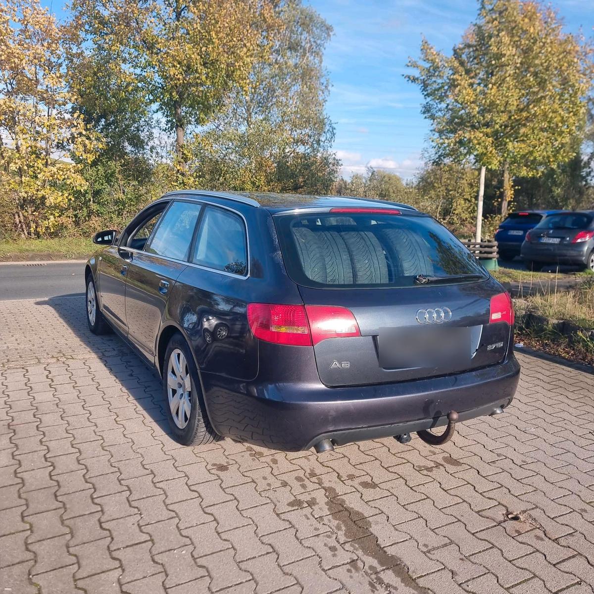Audi A6 2006 — interior