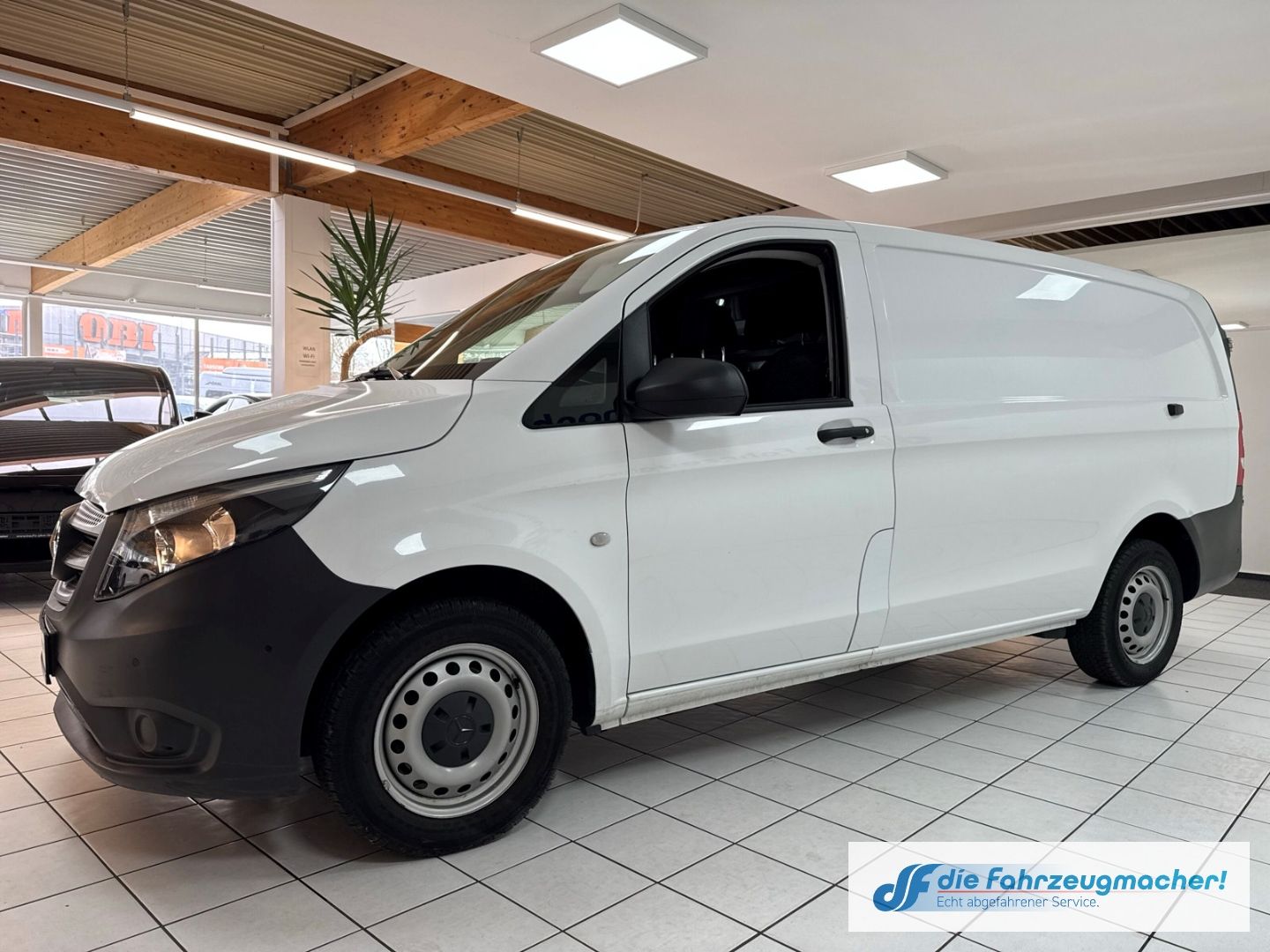 Fahrzeugabbildung Mercedes-Benz Vito Kasten 116 CDI RWD lang Navi DAB SHZ Rückfa