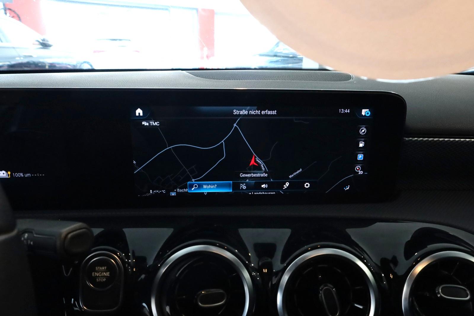 Mercedes-Benz A 250e Sportpaket,LED,Navi,MBUX,Temp,PDC,SHA,F1