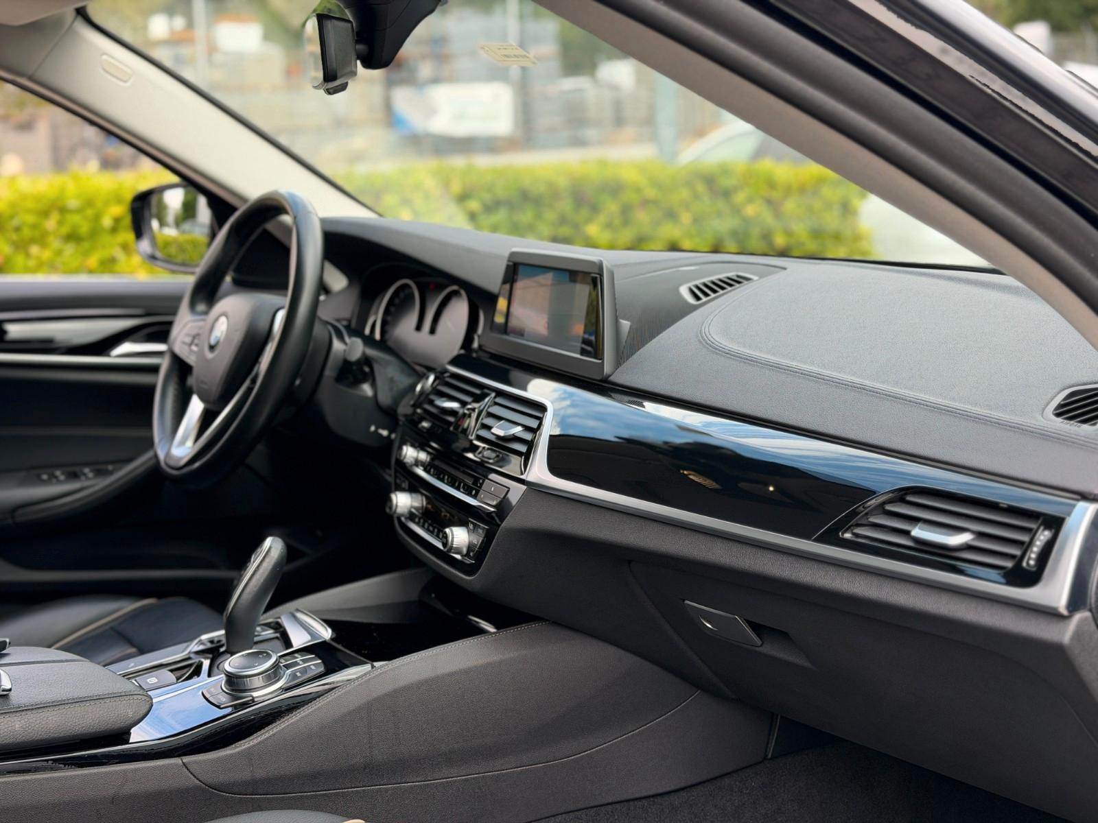 BMW 520 i 5 Limousine Luxury Line Garantie *Navi*LED