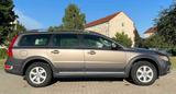 Volvo XC70 2.4 D5 AWD Momentum Oyster Grau Metallic - Volvo XC70: 2.4