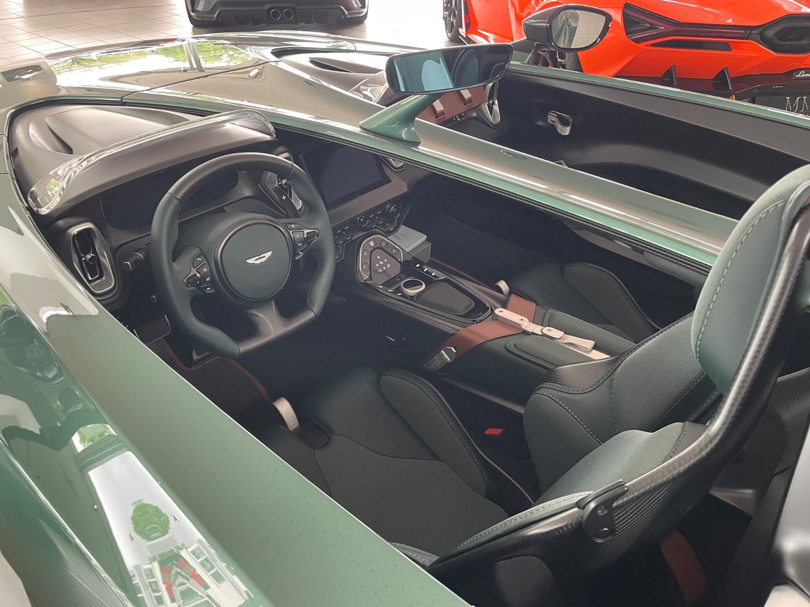 Aston Martin V12 Speedster  "1 OF 88"
