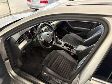 Volkswagen Passat Variant - 9