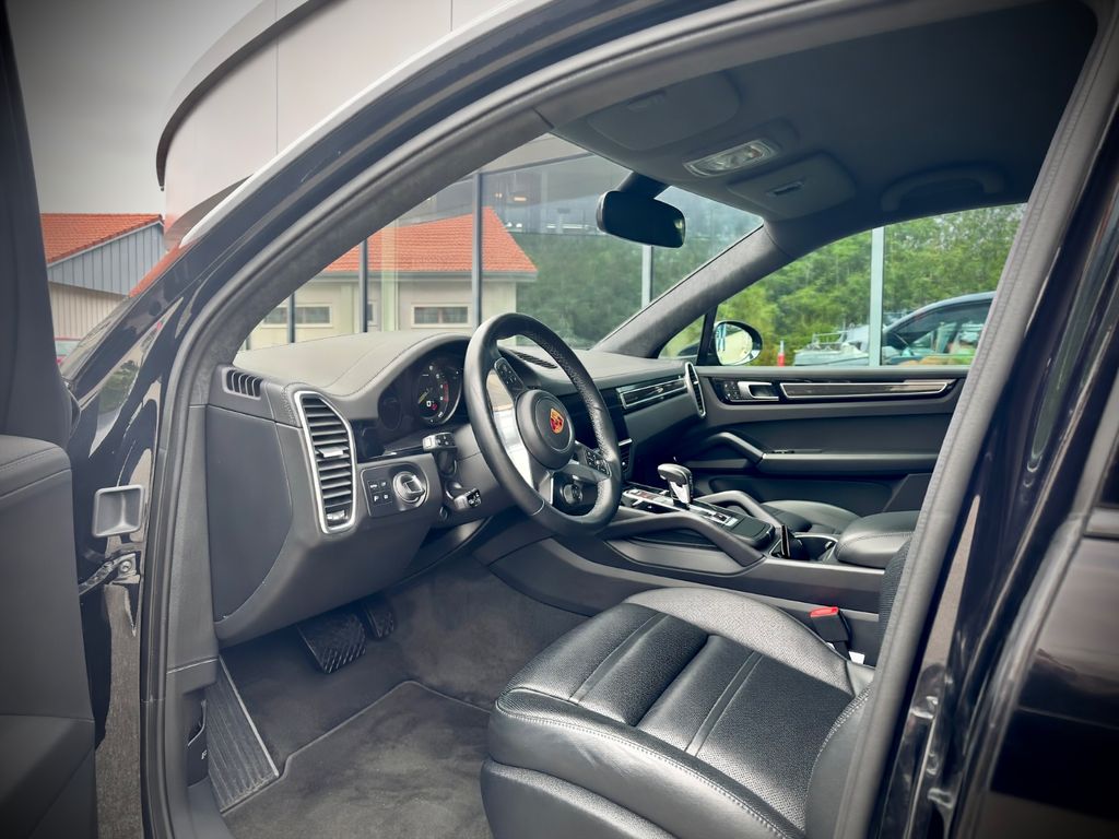 PORSCHE Cayenne 2022