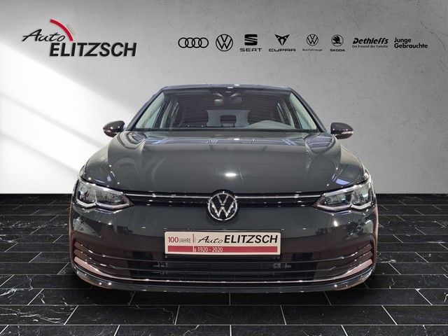 Fahrzeugabbildung Volkswagen Golf VIII TSI Move LED AID RFK SH LM