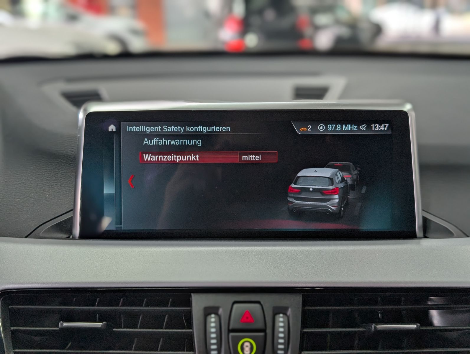 Fahrzeugabbildung BMW X1 xDrive 25e Advantage AHK LED APP VIRT SoH 87%