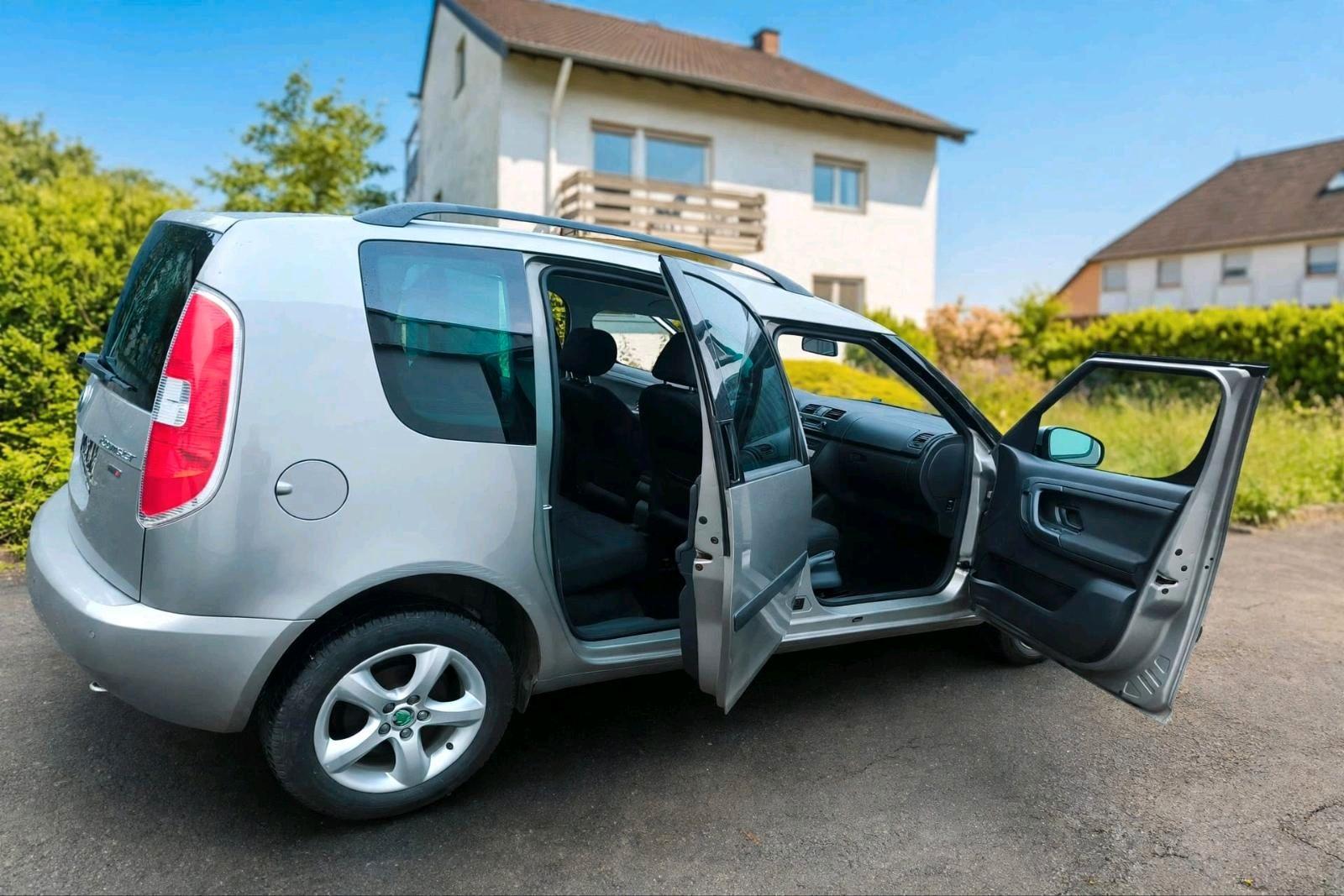 Skoda Roomster 2012 — photo 8