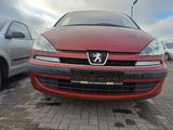 Peugeot 807 2,0i - Peugeot 807: 2.2