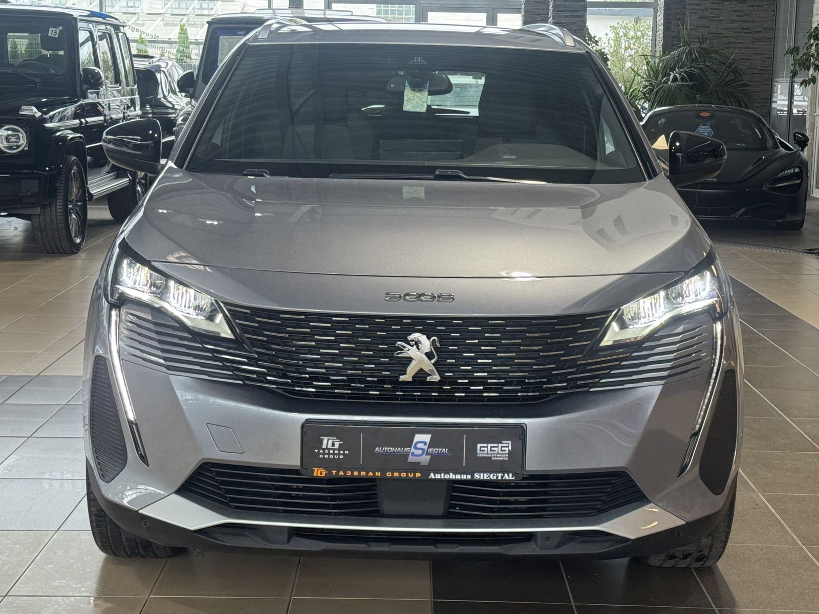 Peugeot 5008 Allure Leder 7-Sitzer R.Cam ACC SHZ Bi-LED  imagem 2