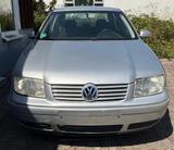 Volkswagen VW Bora Benzin - gebrauchte Volkswagen Bora aus dem Jahr 2004