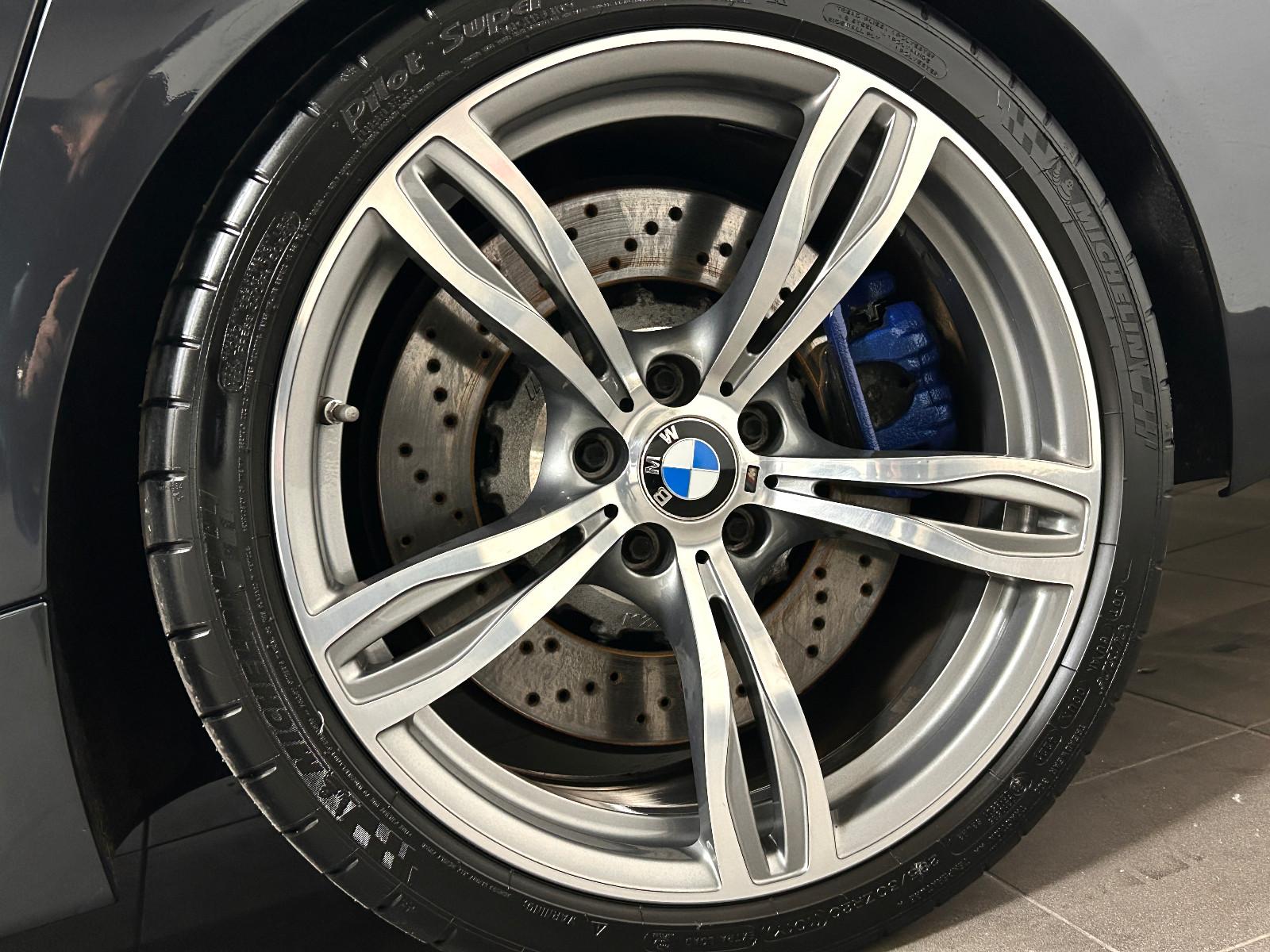 BMW M5 COMPETITION V8 4.4 575ch - PACK COMPETITION - HARMAN KARDON - HUD - CUIR MÉRINOS - SIÈGES CHAUFFANTS