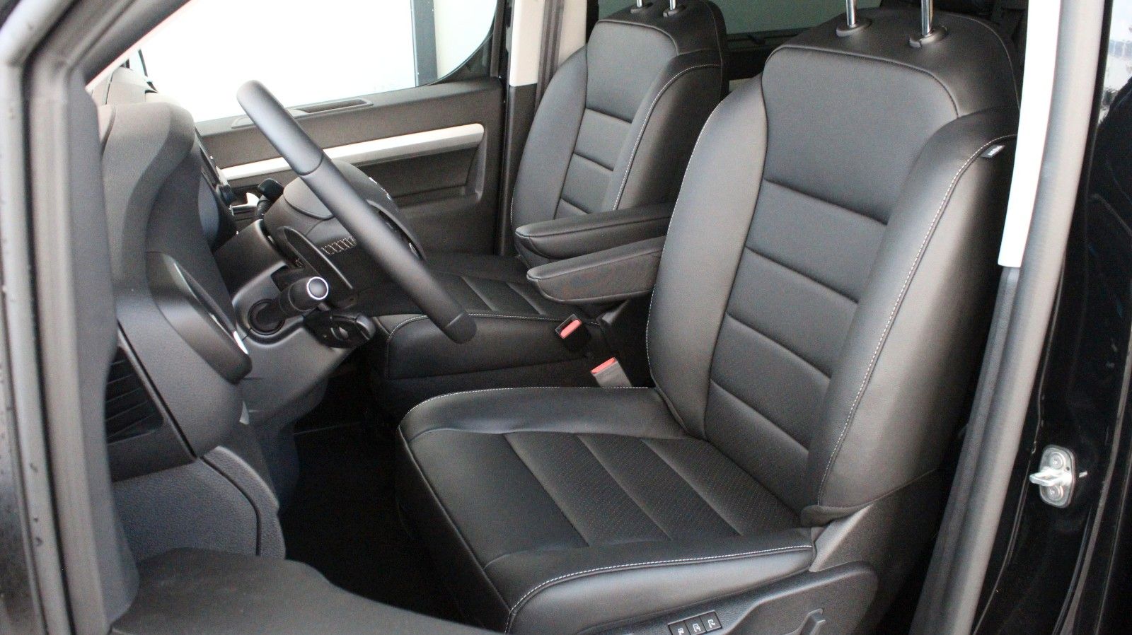 Fahrzeugabbildung Toyota Proace Verso 2.0 L1 Executive + Sitz-Pak. SOFORT