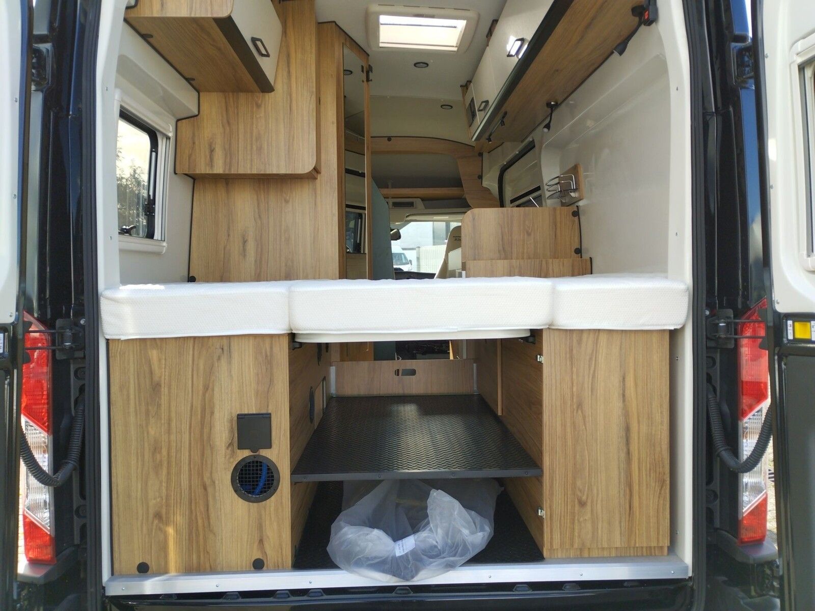 Fahrzeugabbildung Karmann Dexter 4x4 DE 560 AW Rückfahrkamera