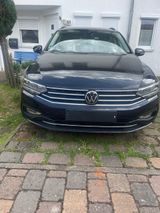 Volkswagen Passat Variant 2.0 TDI SCR DSG Variant - - mit Diesel-Antrieb: Taxi, Kombi