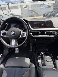 BMW 118i *Im KUNDENAUFTRAG*AUT*A-LED*M-SPORT*8FACH