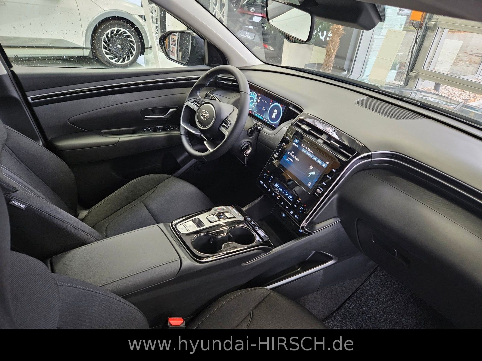 Fahrzeugabbildung Hyundai TUCSON Plug-In Hybrid 1.6 T-GDi 4WD KAMERA