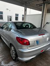 Peugeot Pegeaut 206cc - Peugeot 206 mit Benzin-Antrieb: Cabrio, Automatik