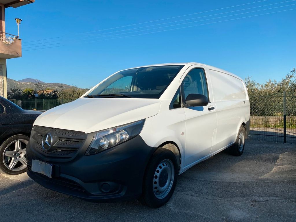 Image of Mercedes-Benz Vito