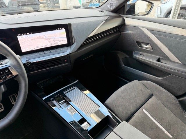 Fahrzeugabbildung Opel Astra ST GSe 225PS Plug-In-Hybrid Panorama/LED!