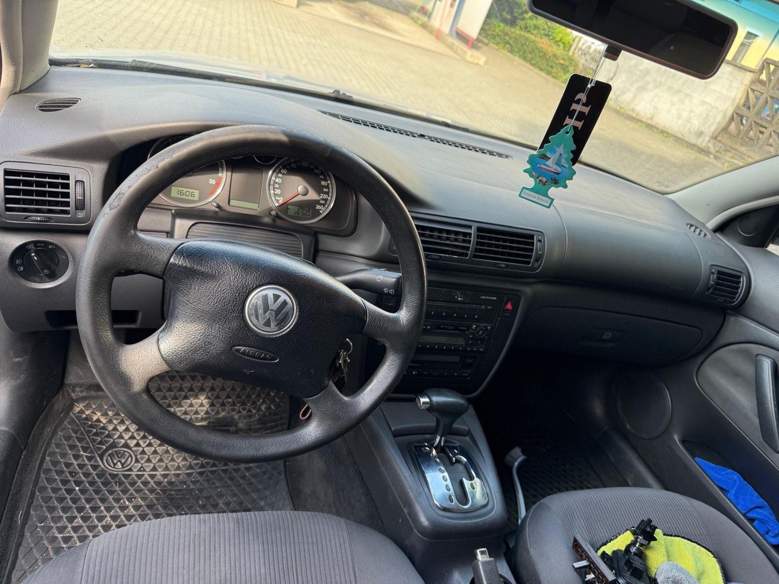 Volkswagen Passat 2005 — photo 14