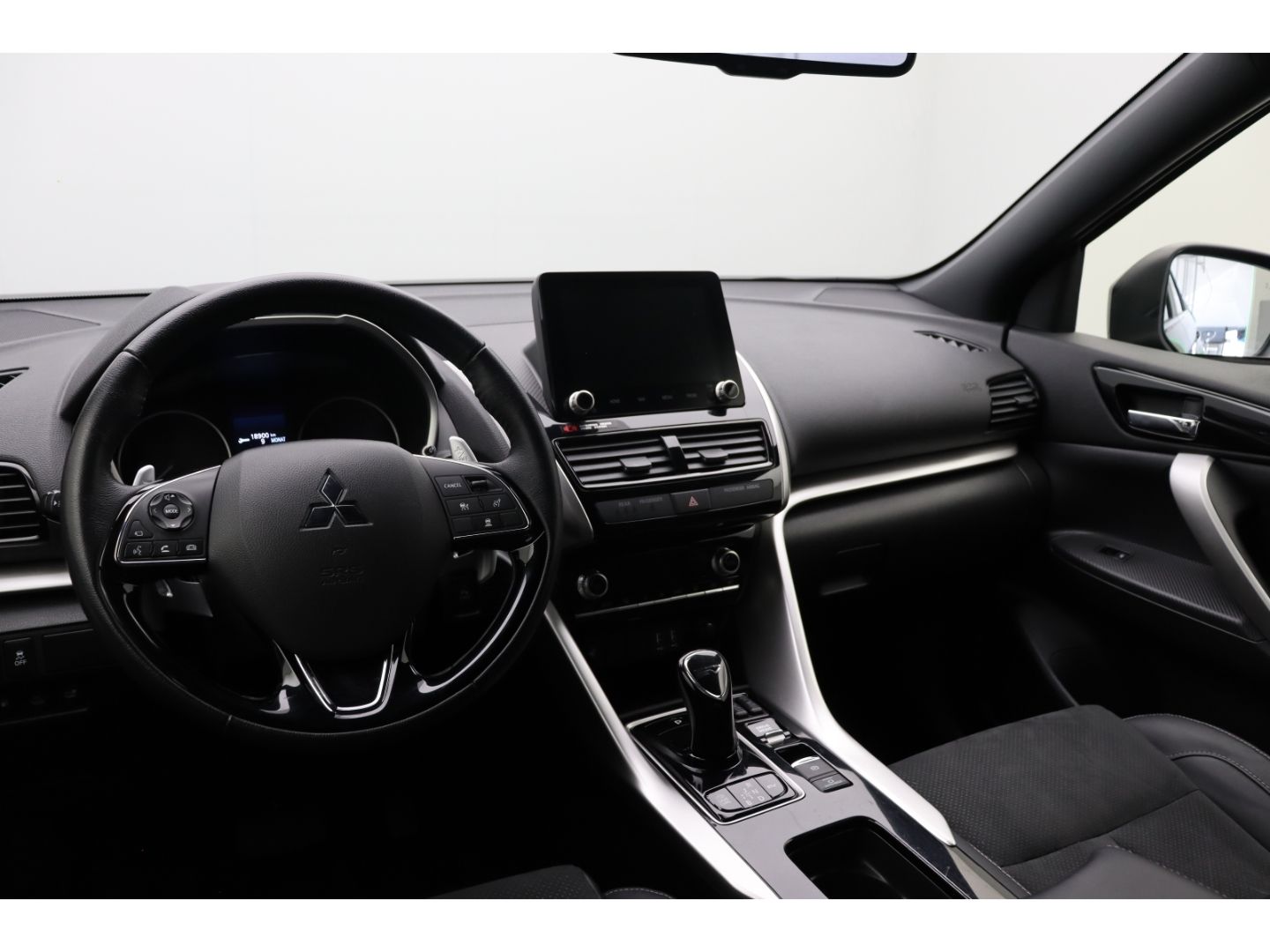 Fahrzeugabbildung Mitsubishi Eclipse Cross Plus Select Hybrid 4WD