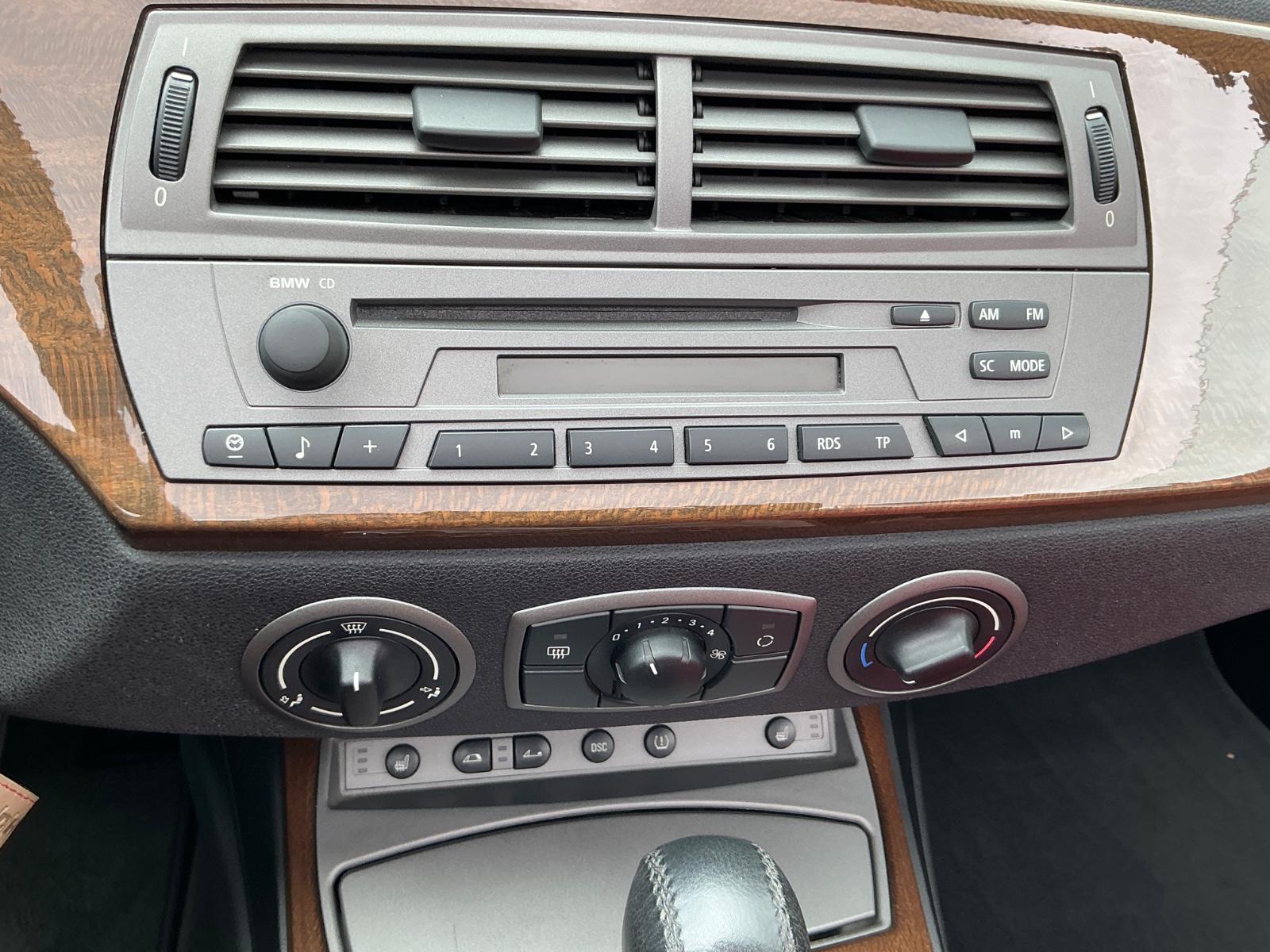 BMW Z4 2.2i 170ch BVA Sièges cuir chauffants