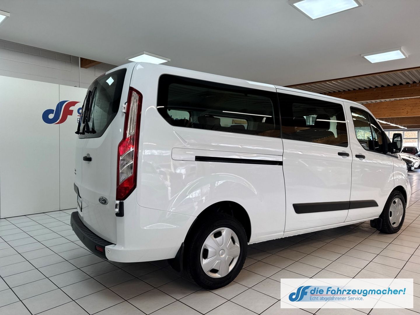 Fahrzeugabbildung Ford Transit Custom 320 L2 Trend Dyn. Kurvenlicht DAB